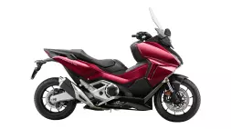 Forza 750 DCT, couleur Candy Chromosphere Red